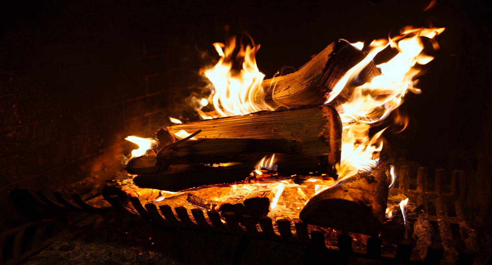legna da ardere fiamma fuoco